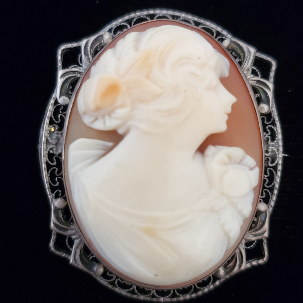 Vintage Sterling Shell Cameo Brooch